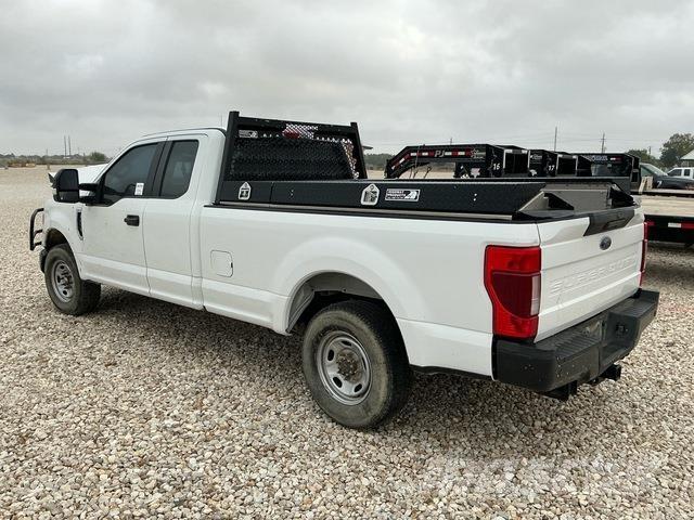 Ford F-250 Bestelwagens met open laadbak
