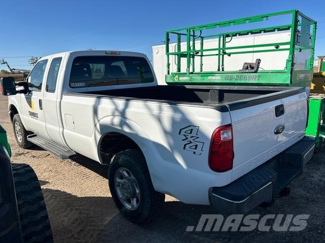 Ford F-250 Bestelwagens met open laadbak