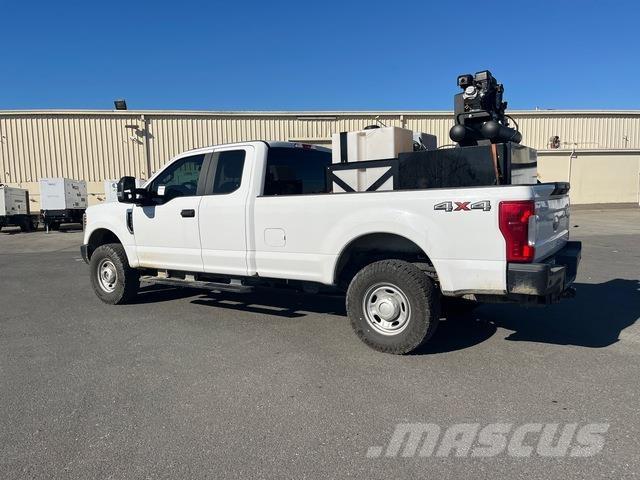 Ford F-250 Bestelwagens met open laadbak