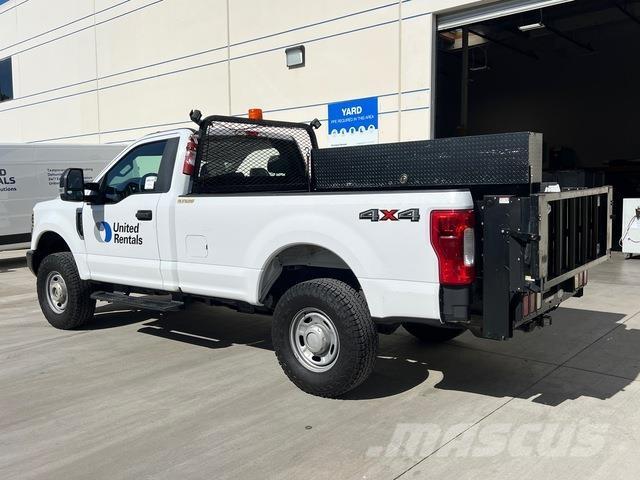 Ford F-250 Bestelwagens met open laadbak
