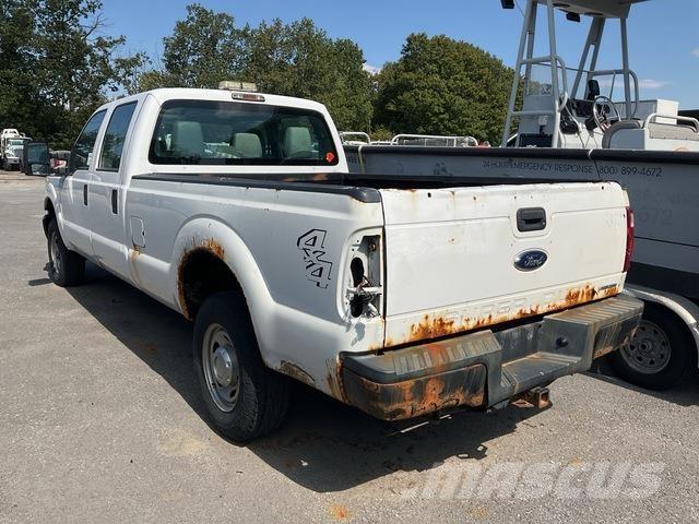 Ford F-250 Bestelwagens met open laadbak