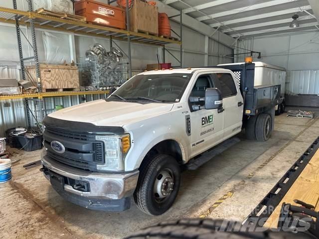 Ford F-350 Platte bakwagens