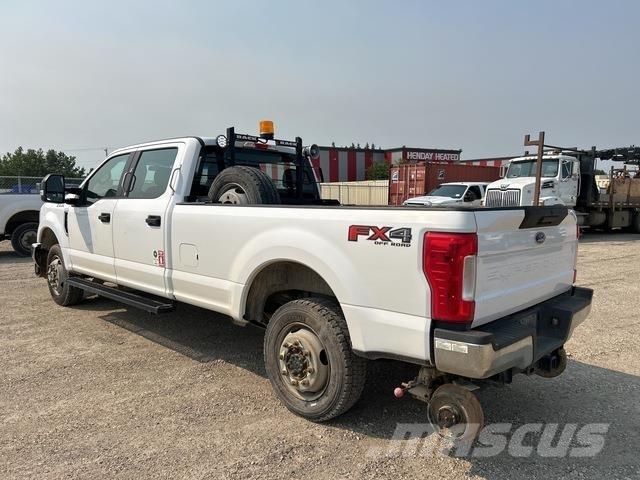 Ford F-350 Bestelwagens met open laadbak