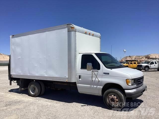 Ford F-350 Bakwagens met gesloten opbouw