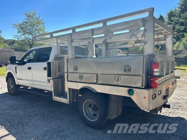 Ford F-350 Bestelwagens met open laadbak