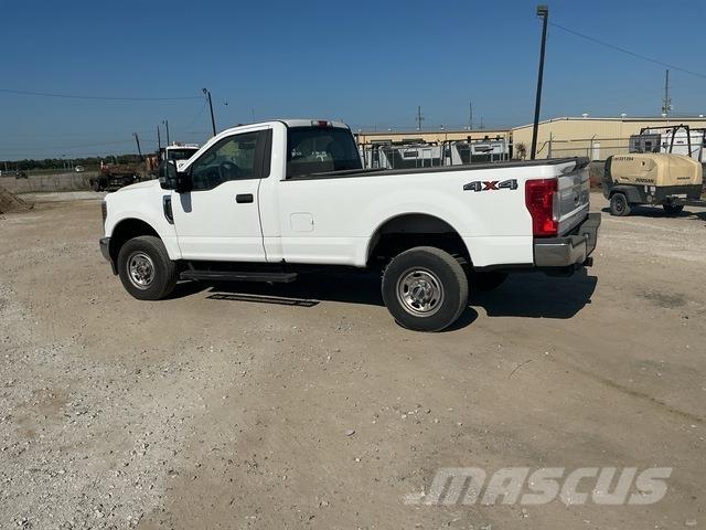 Ford F-350 Bestelwagens met open laadbak
