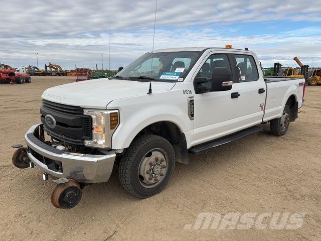 Ford F-350 Bestelwagens met open laadbak