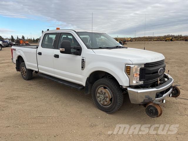 Ford F-350 Bestelwagens met open laadbak