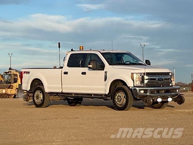 Ford F-350 Bestelwagens met open laadbak
