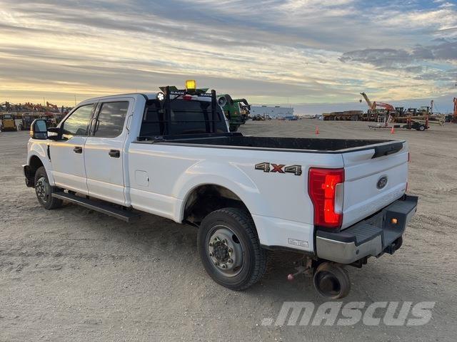 Ford F-350 Bestelwagens met open laadbak