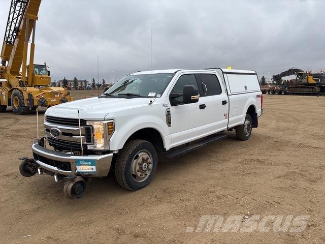 Ford F-350 XL Bestelwagens met open laadbak