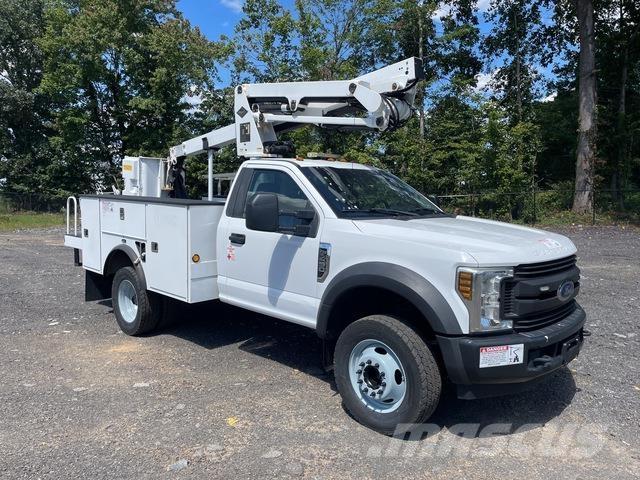 Ford F-450 Auto hoogwerkers