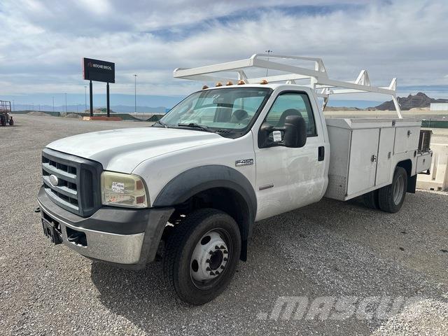 Ford F-450 Bestelwagens met open laadbak