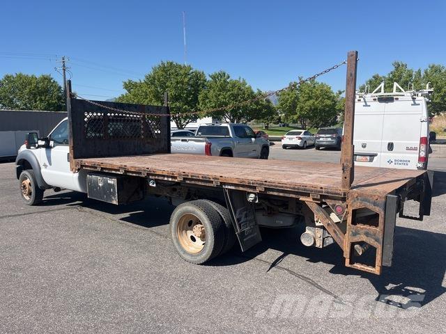 Ford F-550 Platte bakwagens