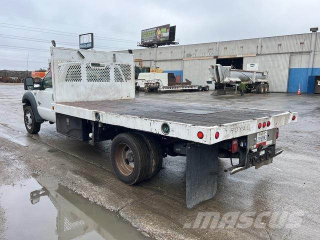 Ford F-550 Platte bakwagens
