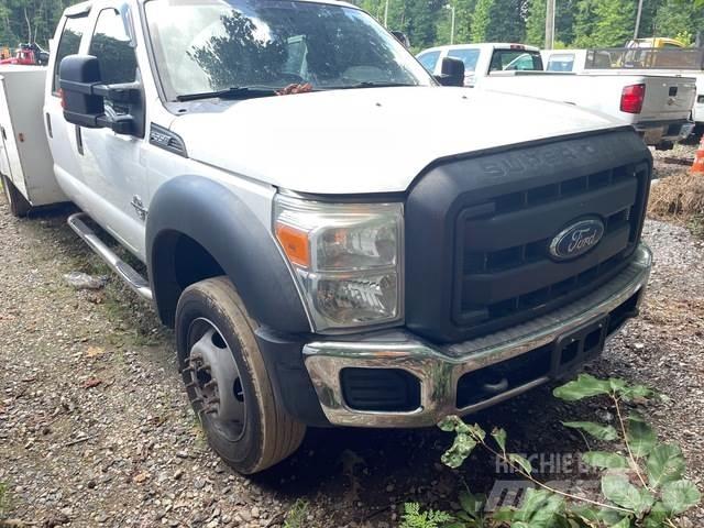 Ford F-550 Bestelwagens met open laadbak