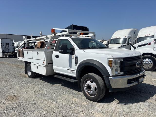 Ford F-550 Platte bakwagens