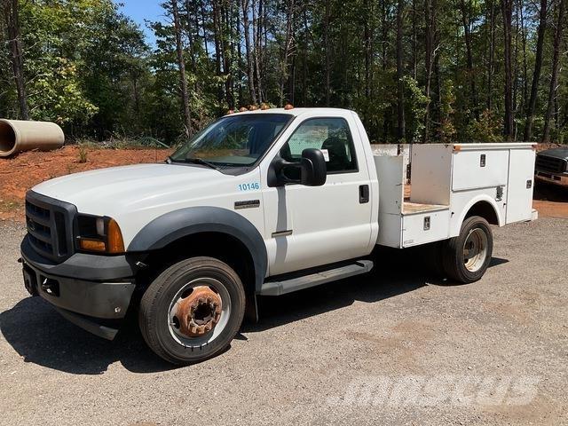 Ford F-550 Bestelwagens met open laadbak