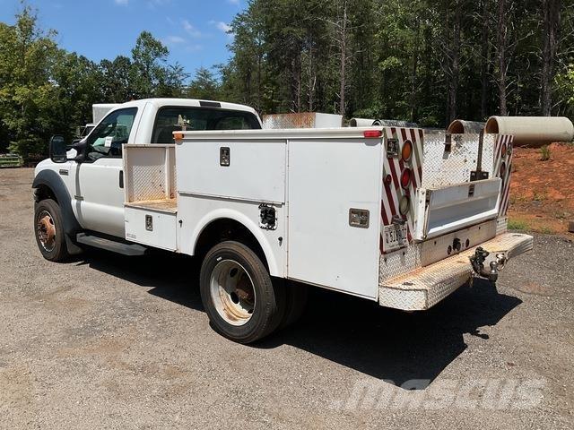 Ford F-550 Bestelwagens met open laadbak