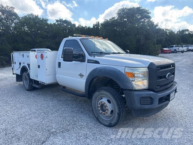 Ford F-550 Bestelwagens met open laadbak