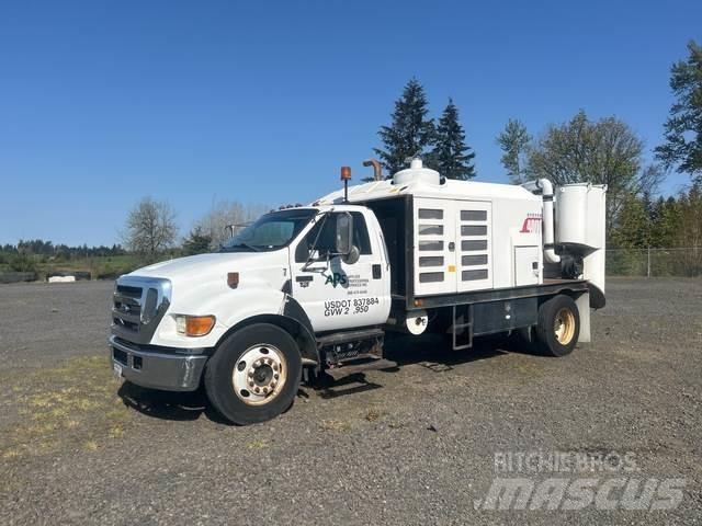 Ford F-650 Rupsgraafmachines