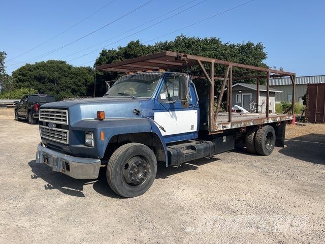 Ford F-700 Platte bakwagens