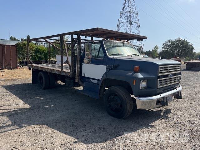 Ford F-700 Platte bakwagens
