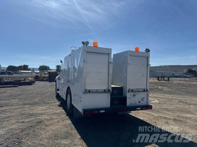 Ford F-750 Tankwagen
