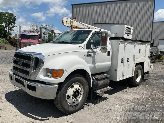 Ford F-750 Bestelwagens met open laadbak