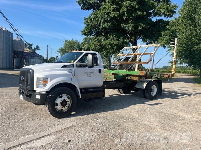 Ford F-750 Cabine en interieur