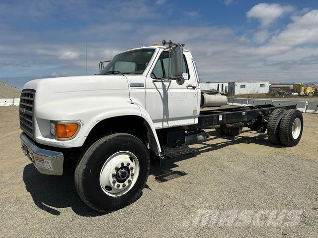Ford F-800 Cabine en interieur