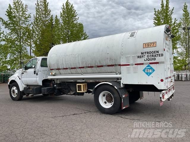 Ford F750 Tankwagen