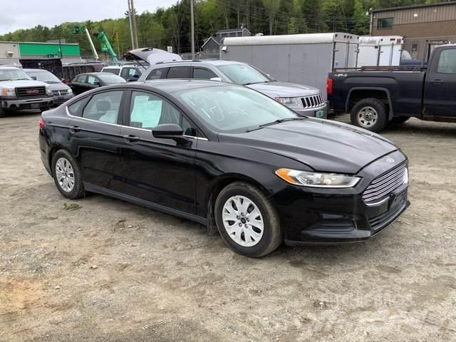 Ford Fusion S Auto's