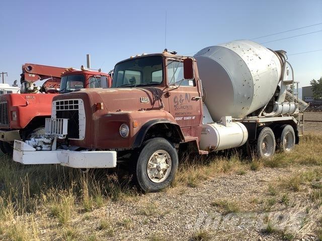 Ford L8000 Anders
