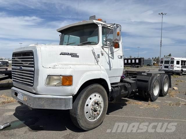 Ford L9000 Trekkers