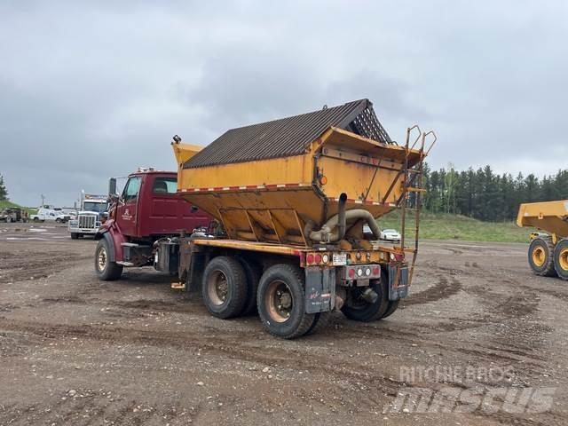 Ford LTS 9000 Sneeuwschuivers en -ploegen