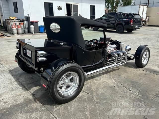 Ford T Bucket Auto's