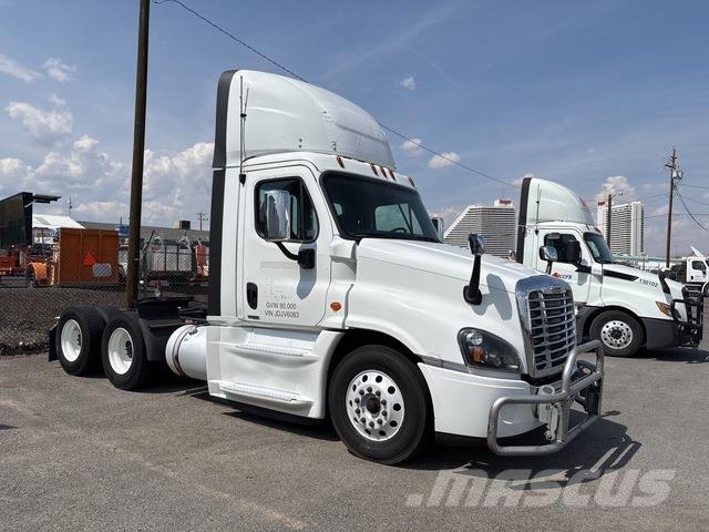 Freightliner  Trekkers