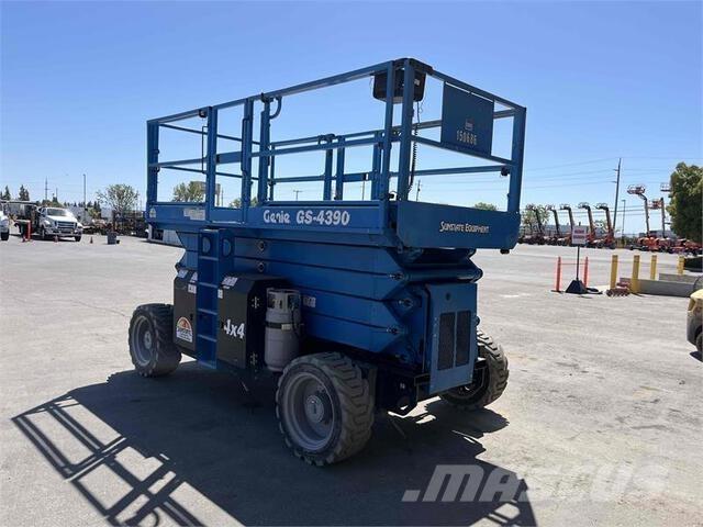 Genie GS4390RT Schaarhoogwerkers