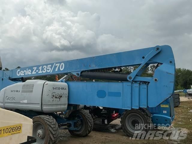 Genie Z-135/70 Knikarmhoogwerkers