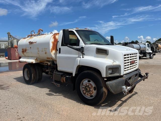 GMC C7500 Water tankwagens