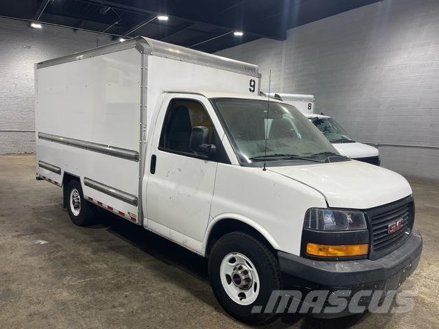 GMC Savana Bakwagens met gesloten opbouw