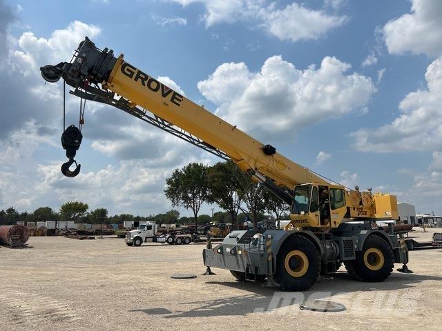 Grove RT700E Ruw terrein kranen