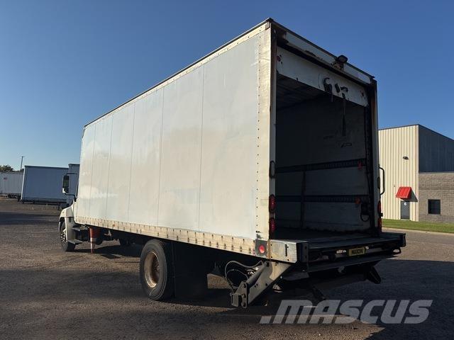 Hino 268 Bakwagens met gesloten opbouw