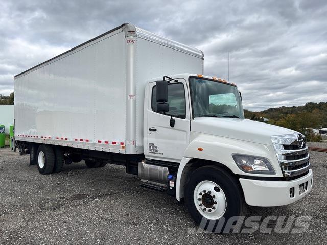 Hino 268 Bakwagens met gesloten opbouw