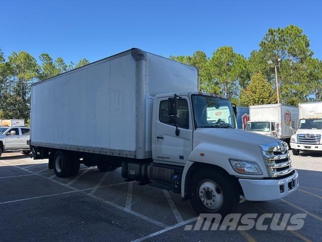 Hino 268 Bakwagens met gesloten opbouw