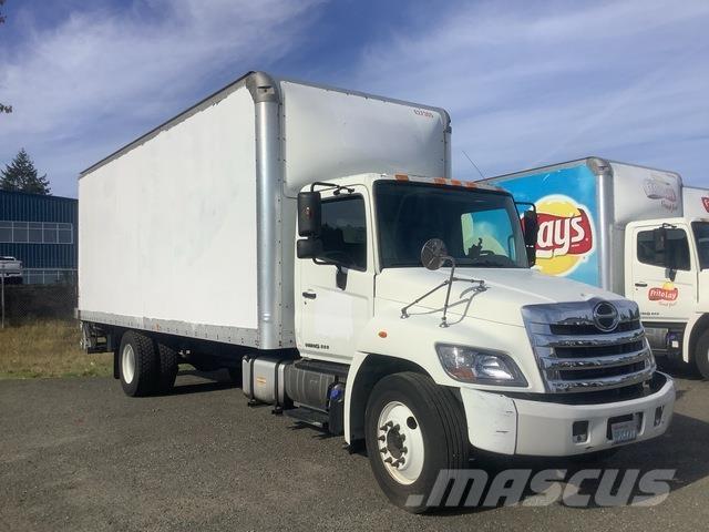 Hino 268 Bakwagens met gesloten opbouw