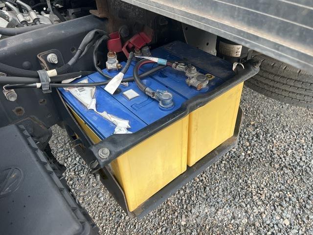 Hino 921 Bakwagens met gesloten opbouw