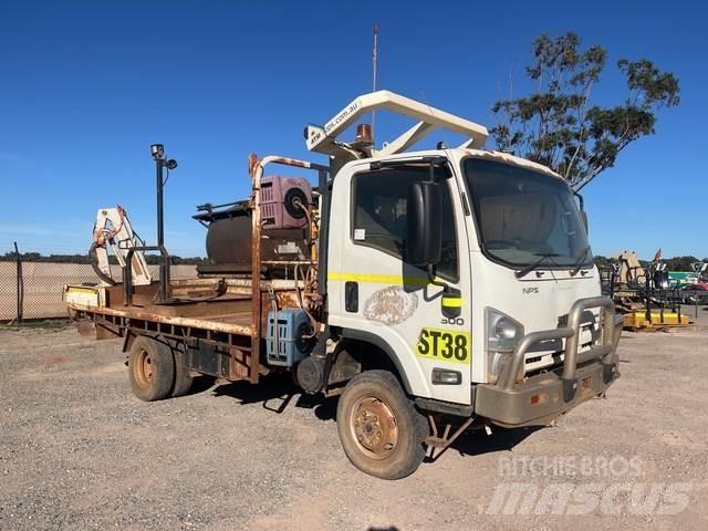 Isuzu NPS 300 Platte bakwagens