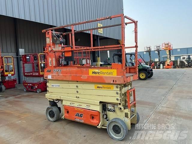 JLG 2632ES Schaarhoogwerkers